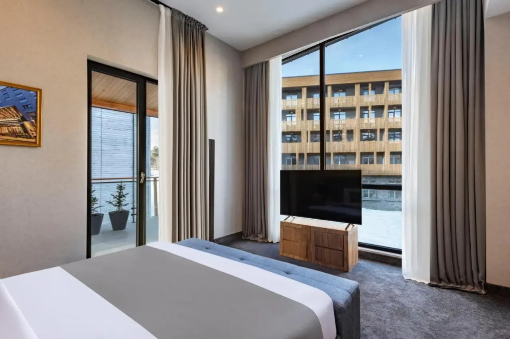 Sunny Hotel