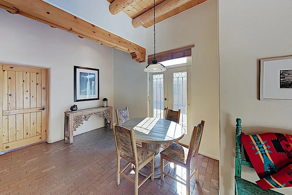 Santa Maria At Zona Rosa: Walk Everywhere! 1 Bedroom Condo