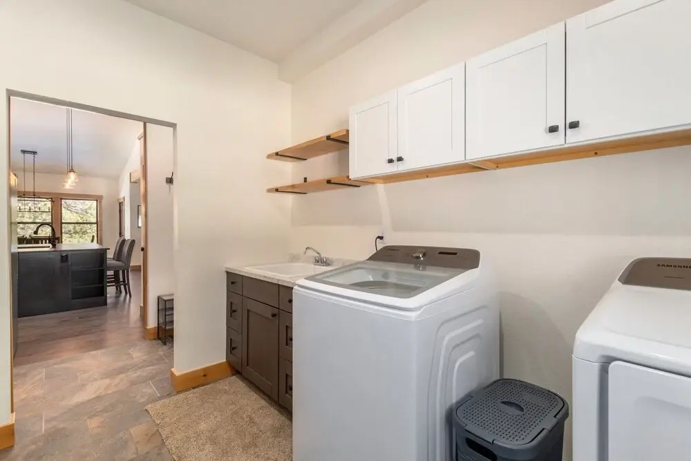 Rocky Mountain Get Away -- 30 Nights Minimum Rental Only 4 Bedroom Home by Redawning