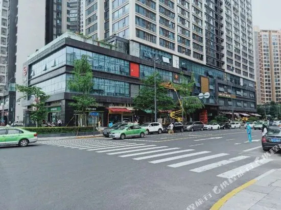 Liangjiang Yihao Hotel