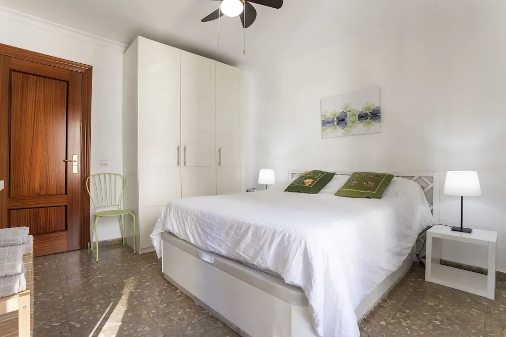 Rentcostadelsol Malagueta-Canovas