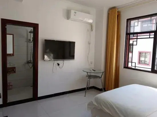 Zhangjiajie West Station Inn