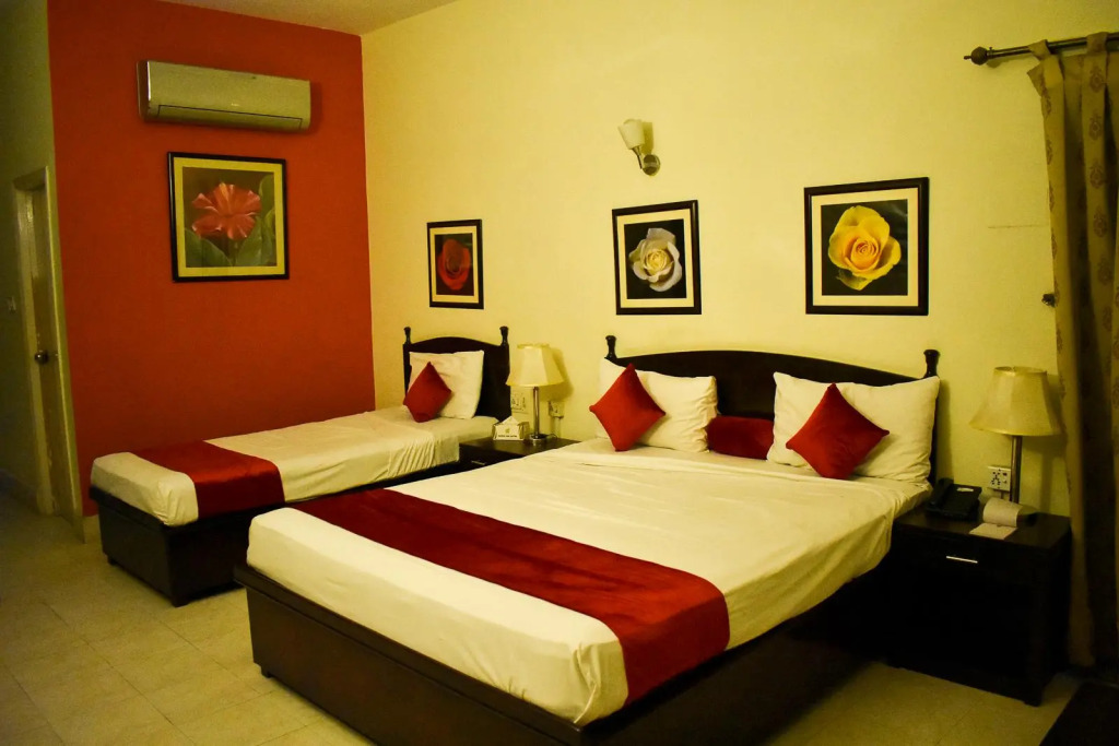 Herfa INN Hotel Lahore