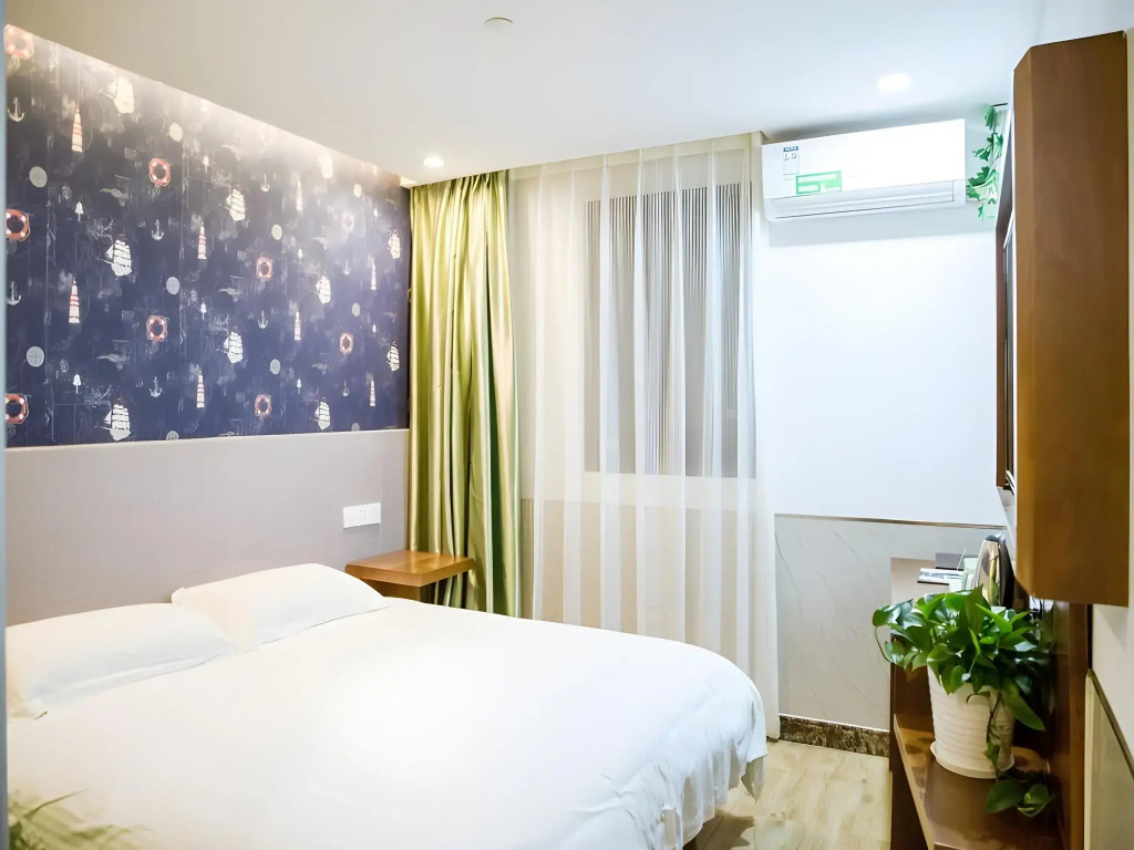 Vatica Shanghai Pudong New District Dishui Lake Hotel