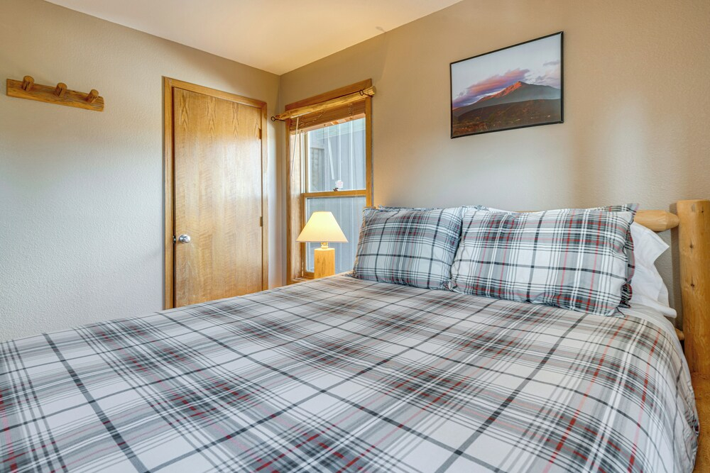 10 Mi to Keystone: Updated Mtn-view Condo