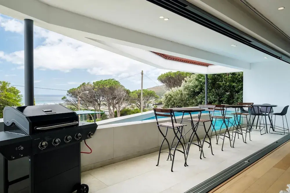 4BR Camps Bay Villa w Pool and Garden Casa Meya