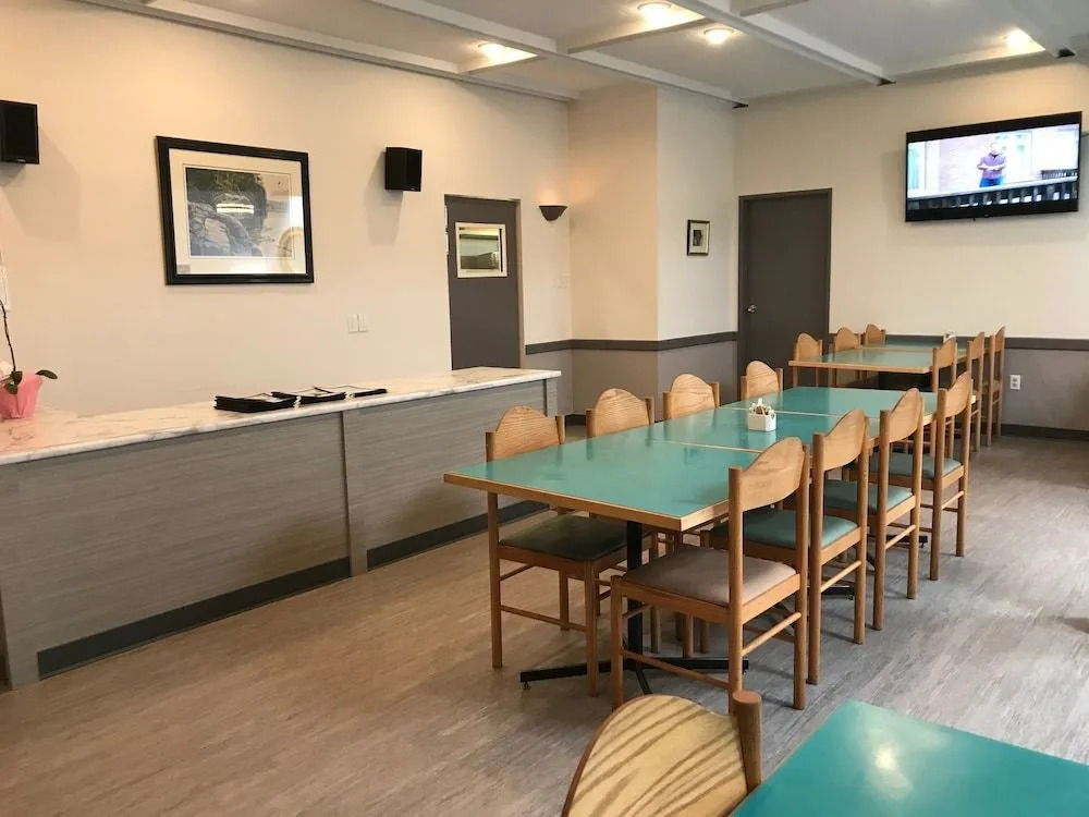 Haida Way Motor Inn
