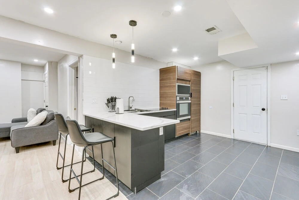 Modern Newark Vacation Rental ~ 3 Mi to Airport!