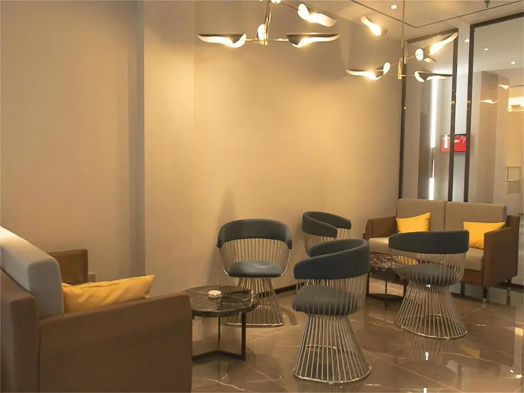 7Days Premium Zaozhuang Qunshan Road Central Square Branch