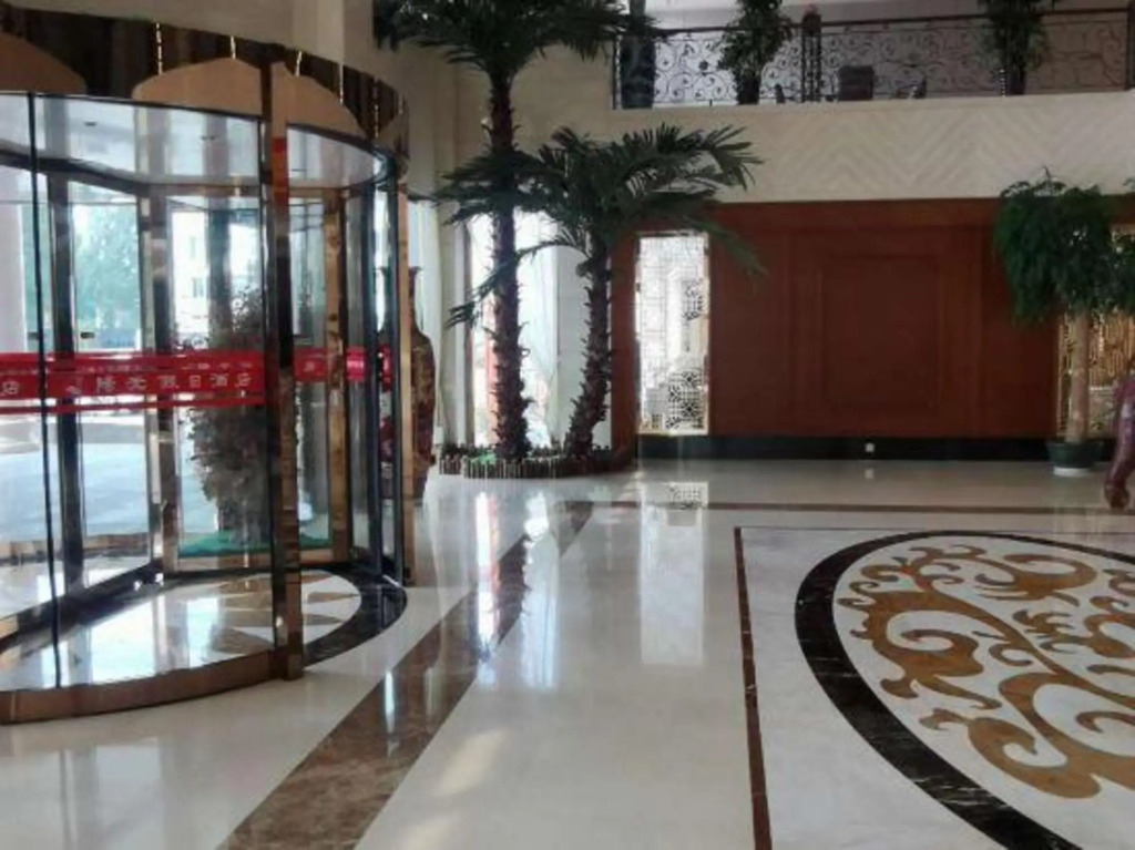 Sunshine Holiday Hotel