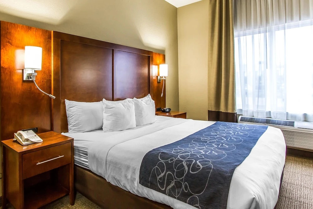 Comfort Suites Mattoon East