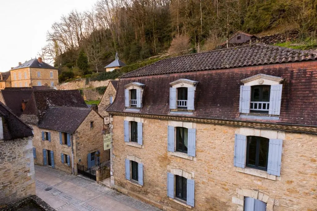 Hostellerie Maleville, logis hôtel Pontet