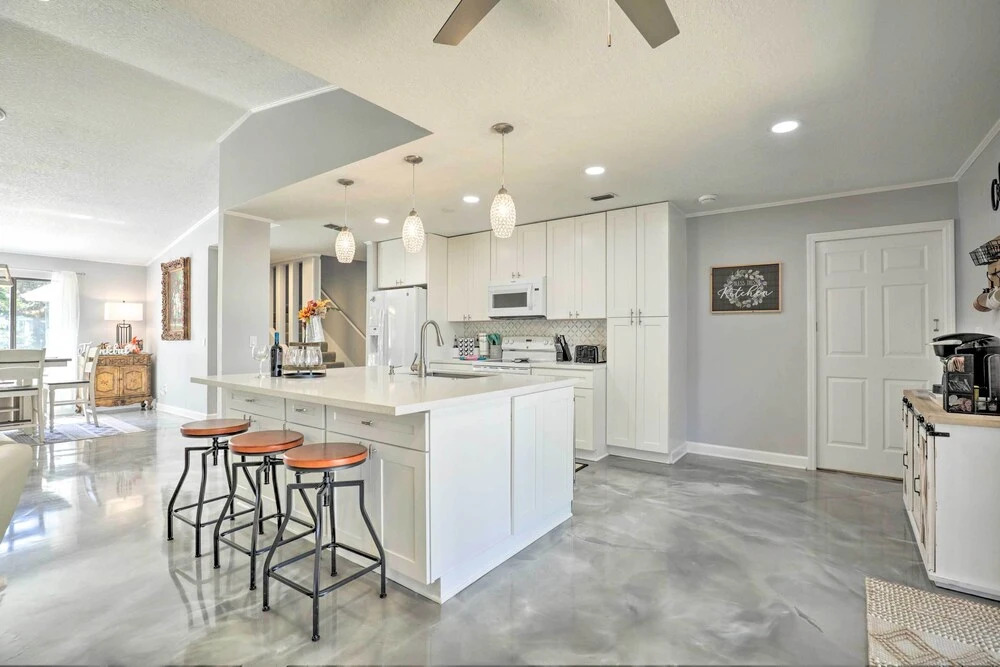 'An Acre Paradise' Home w/ Hot Tub in St Augustine