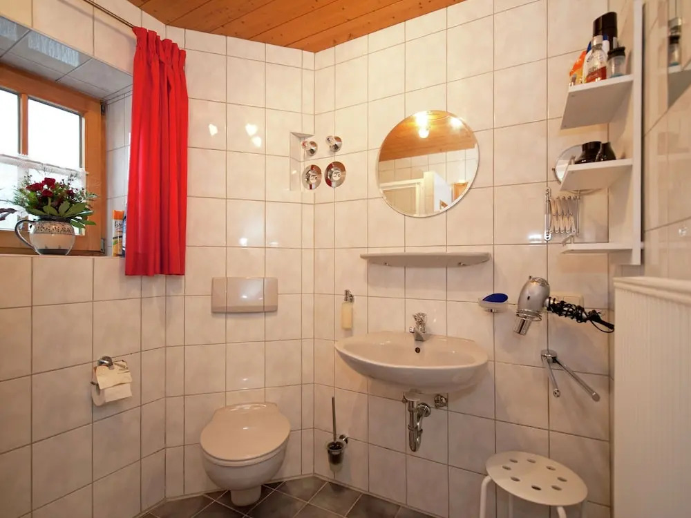 Spacious Apartment in Steingaden near Ski Area