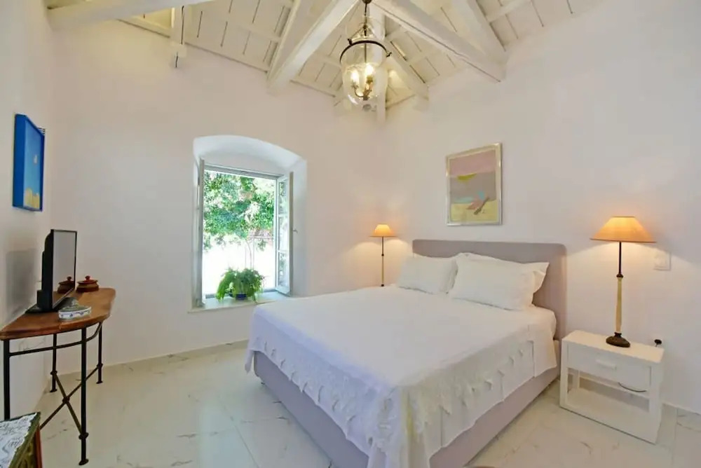 A Sea-licious Vacation - Chic Style in Hydra