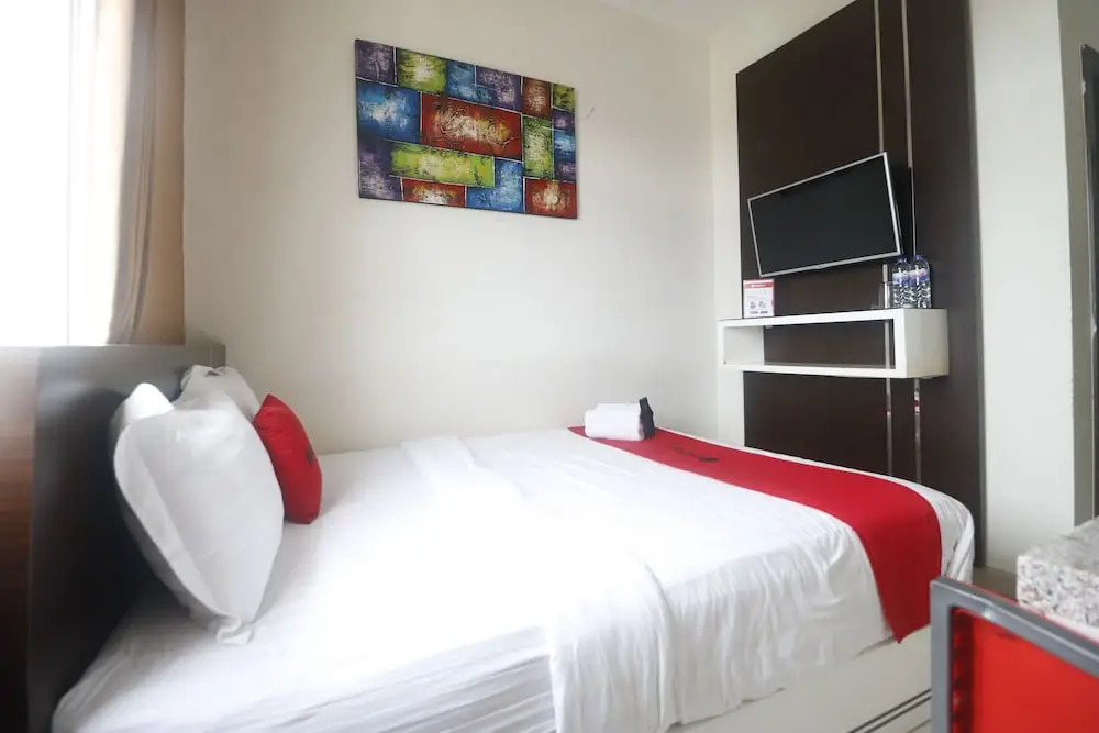 RedDoorz Plus near Universitas Negeri Makassar