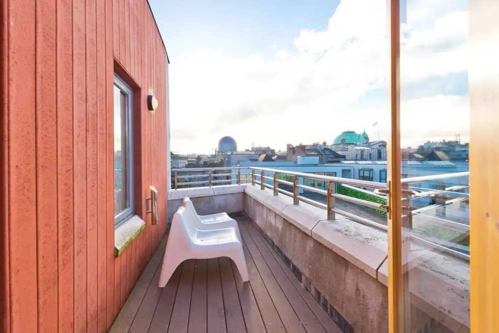 2 Bedroom City Centre Apartment With Patio