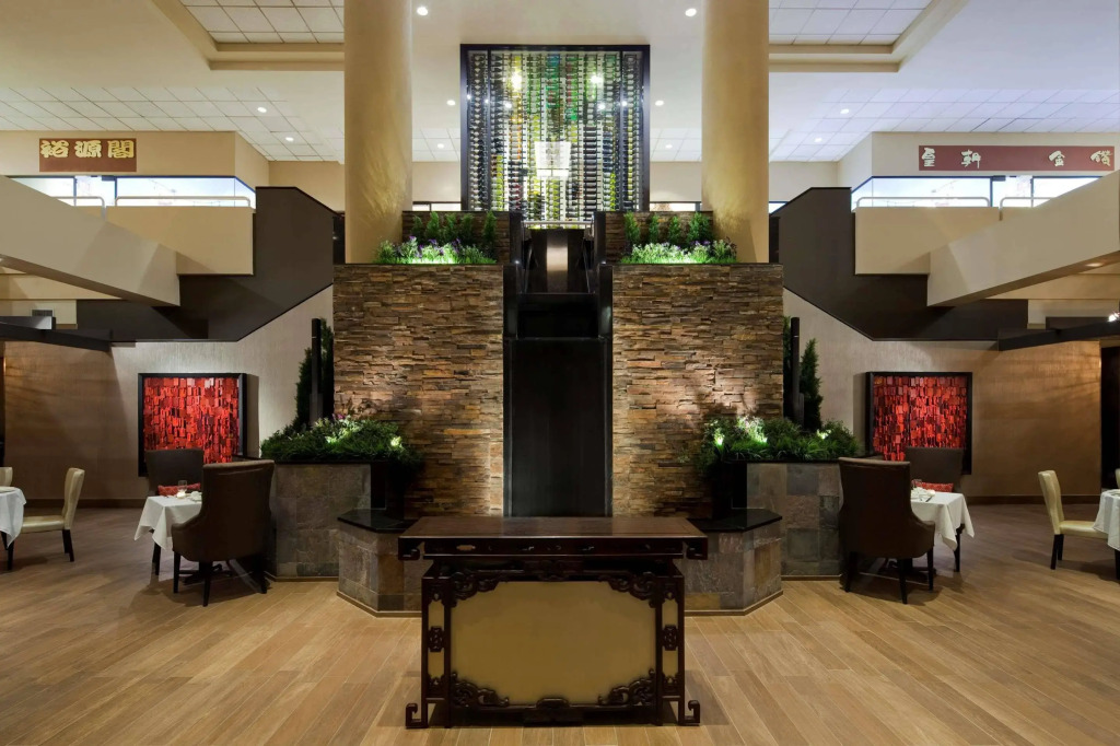 Sheraton LaGuardia East Hotel
