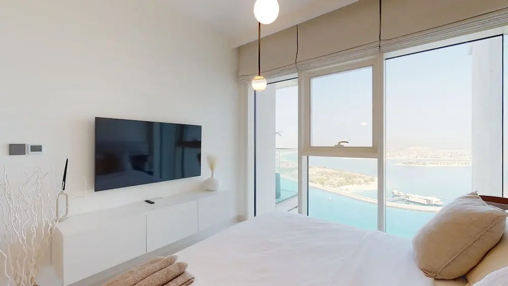Sunrise Bay 2BR Luxury Apartment