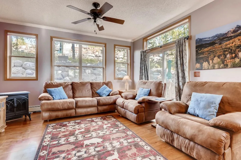107 Saddle Ridge Drive Home 2 Bedrooms 2.5 Bathrooms Home