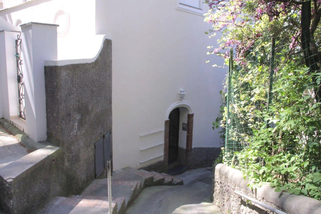 Capri Apartments