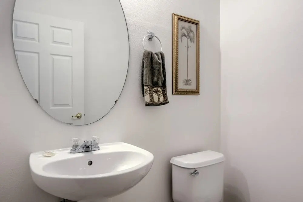 Beautiful Legacy Park 5 Bedroom Home