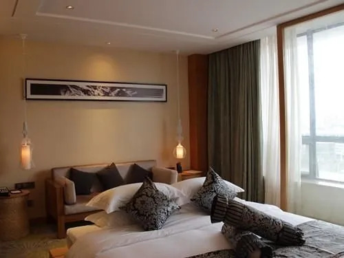 Xianning Youth Theme Hotel