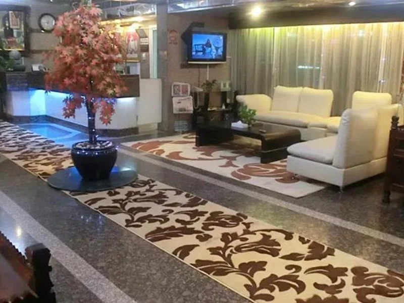 Al Muraqabat Plaza Hotel Apartments