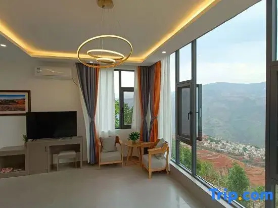 Kunming Hongtu Jiayuan Homestay (Inside Luoxiagou Scenic Area)