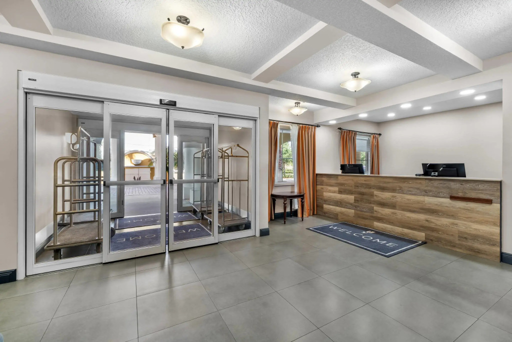 Country Inn & Suites by Radisson, Port Orange-Daytona, FL