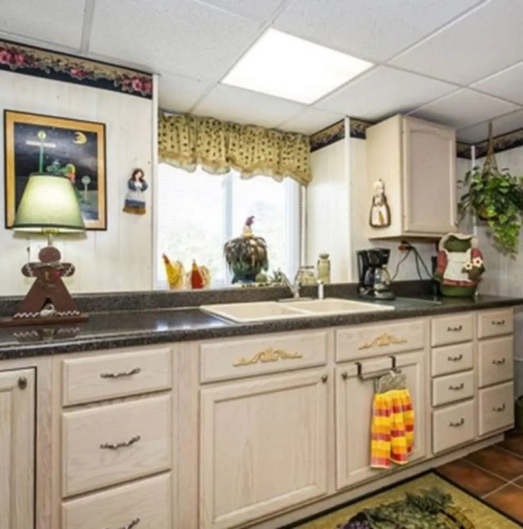 Matthews Manor Bed & Breakfast