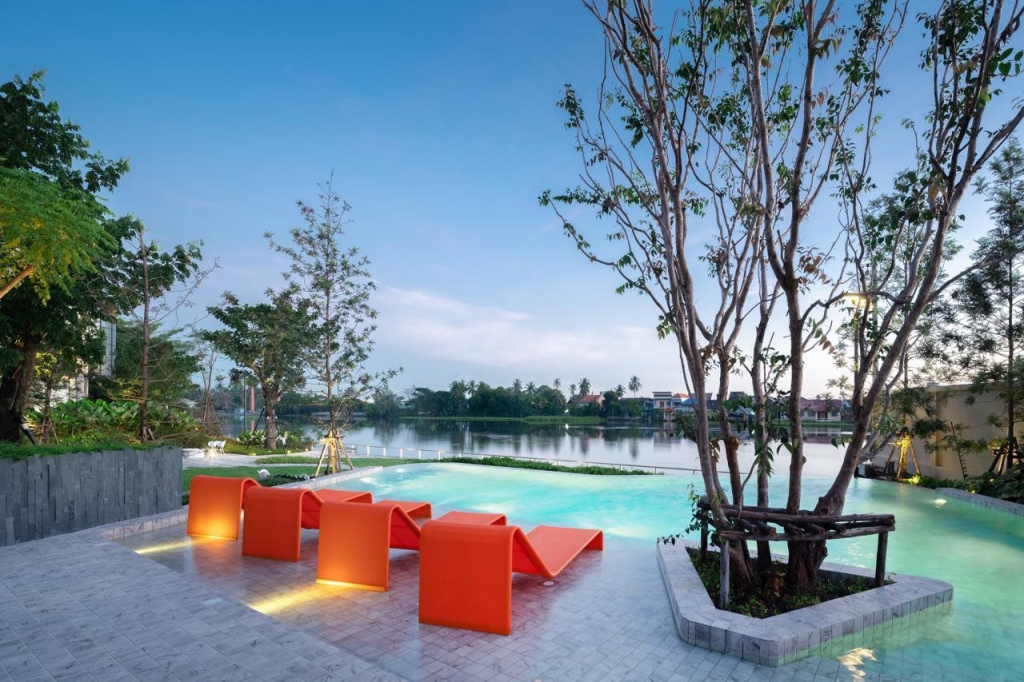 neera retreat hotel