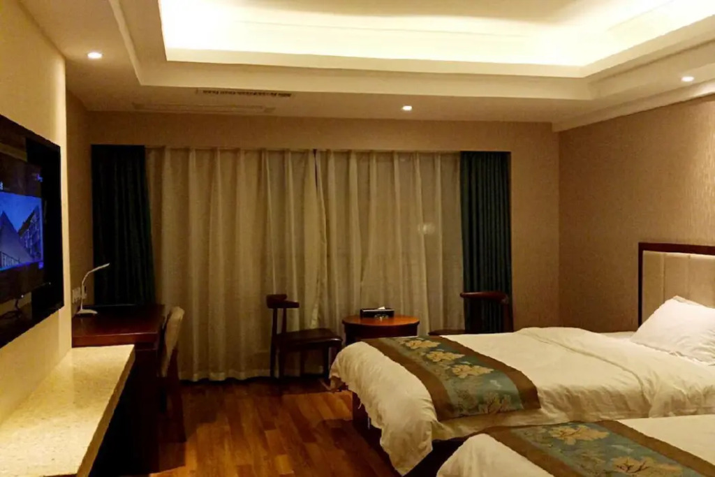 GreenTree Alliance Hotel Guiyang Huaguo Community Twin Towers Hotel