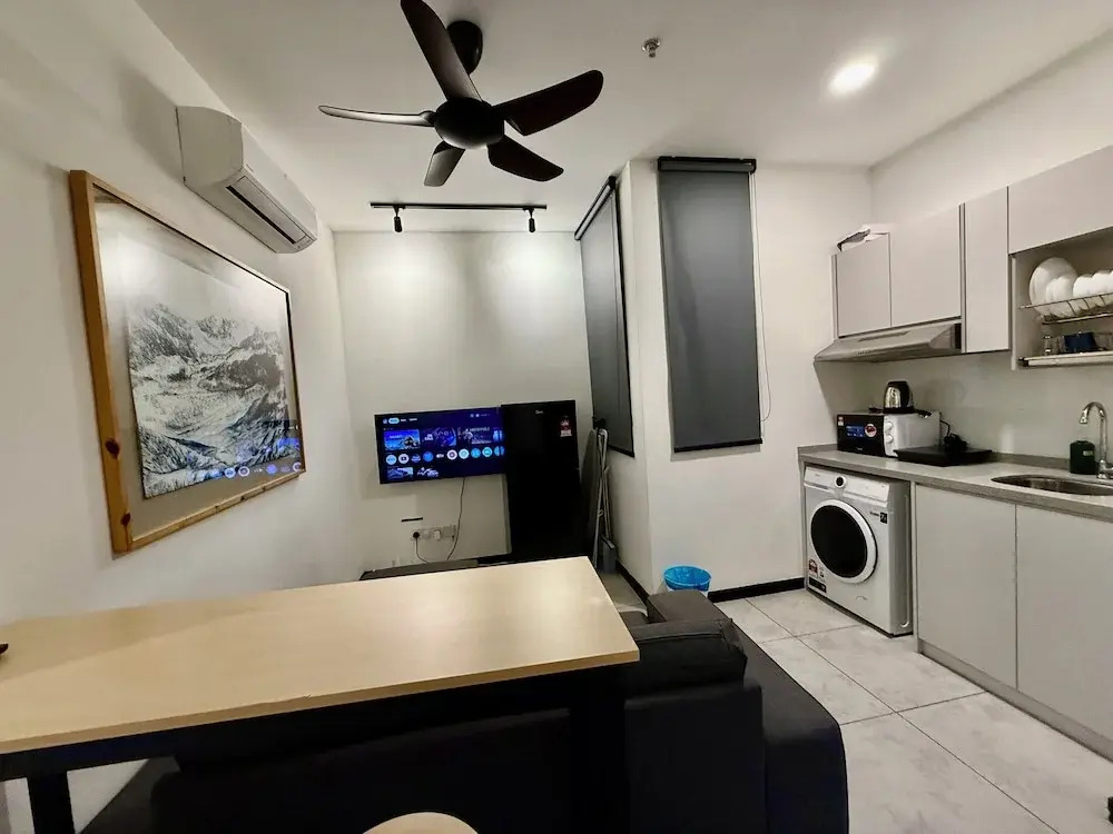 Neu Suites Service Apartment
