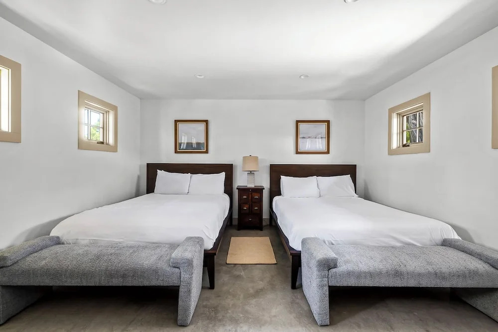 Historic 5BR | Lakefront Cabins with Dock | Fire Pit