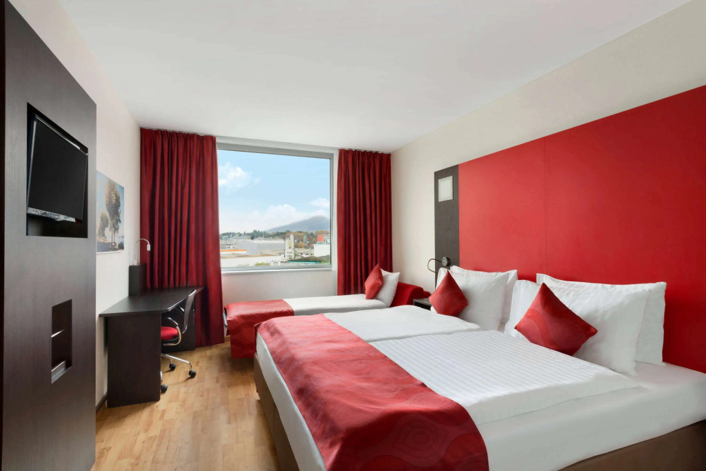 Ramada Encore by Wyndham Geneva