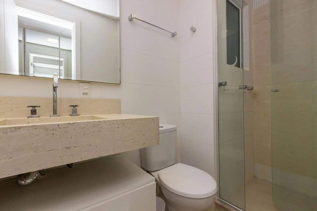 Boulevard Bombinhas 215-C - Sofisticado Apto 3 dorms 6 pessoas Condomínio de Luxo com Piscina Climatizada