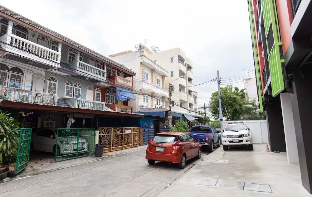 Mango 10 House