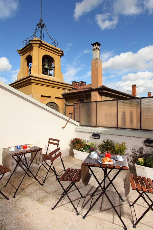 Hearth Hotel