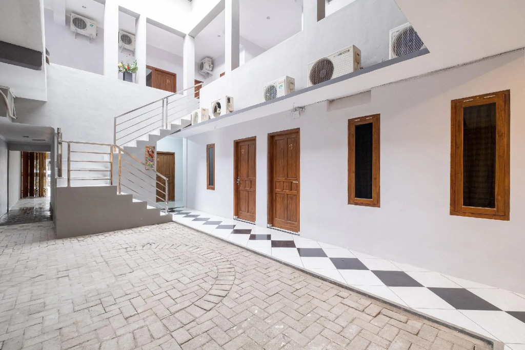 Crown Residence Hotel near Tugu Yogyakarta RedPartner