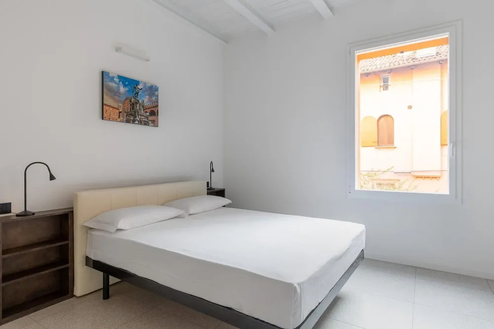 White Daisy Apartment by Wonderful Italy