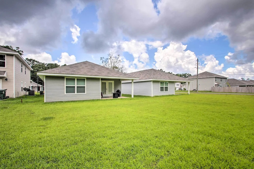 Musical Pensacola Home w/ Fire Pit + Grill!