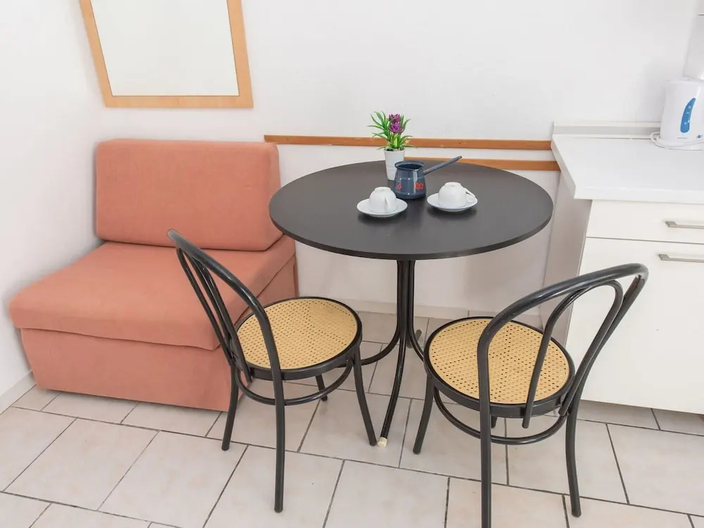 Lovely Holiday Home in Okrug Gornji near Sea