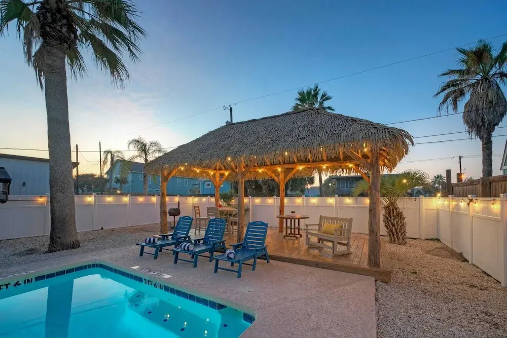 Seaglass Landing Private Pool, Cabana, & Near Port Aransas Beaches
