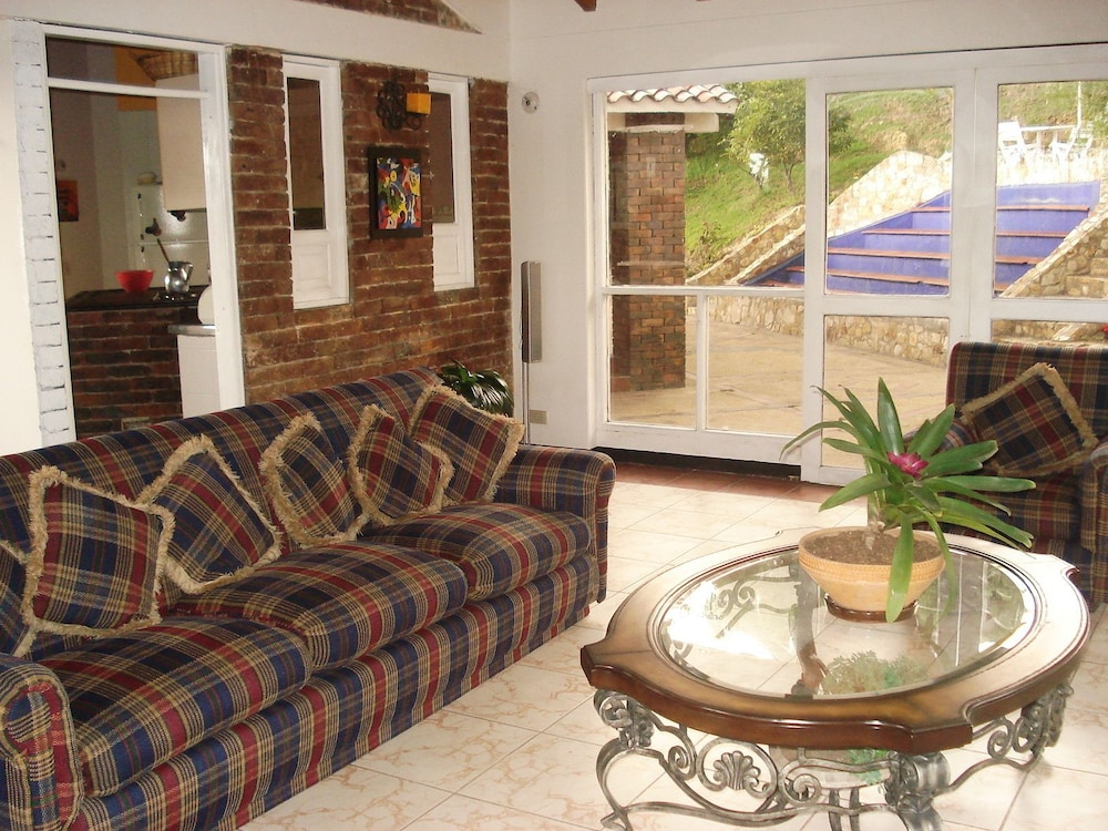Miravalle Suites