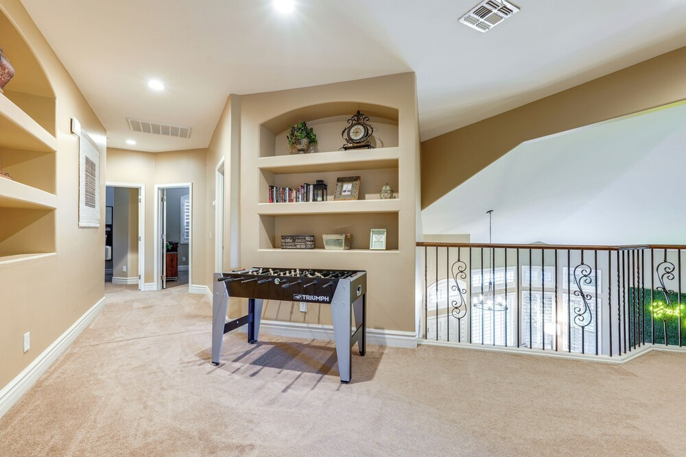 Heated Pool & Fire Pit: Family Home in Chandler