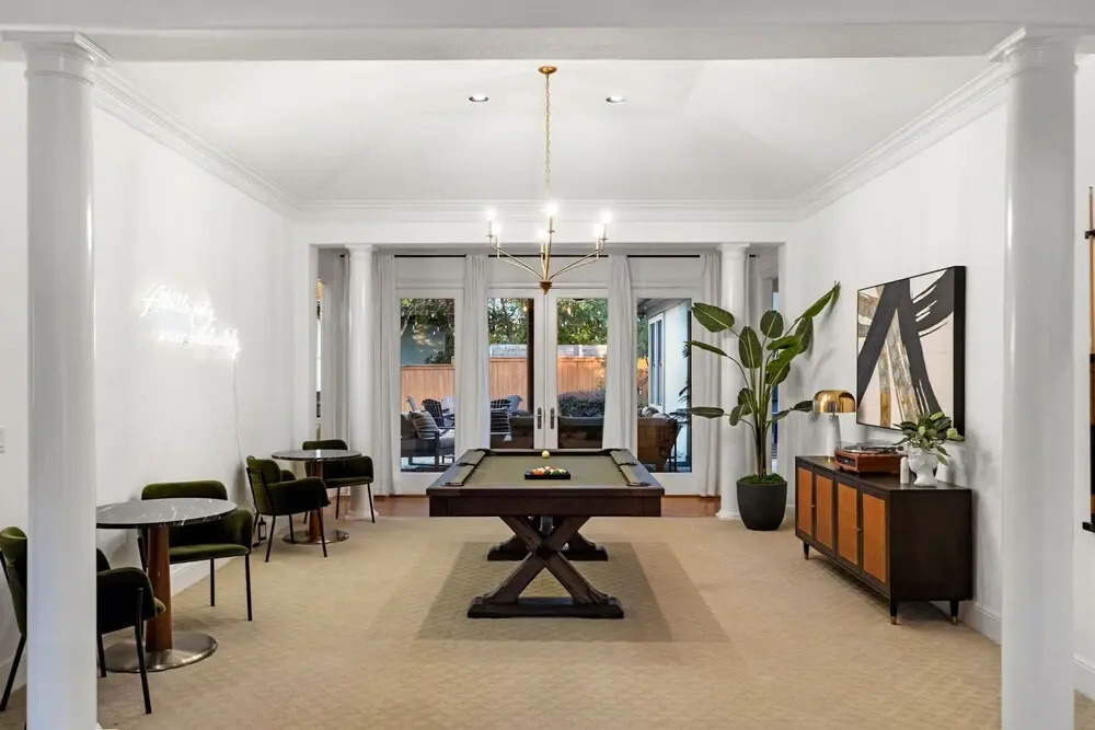 Chic & Secluded 4 BDR in Desirable Tarrytown!