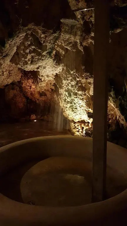 La Cueva Eco-Lodge