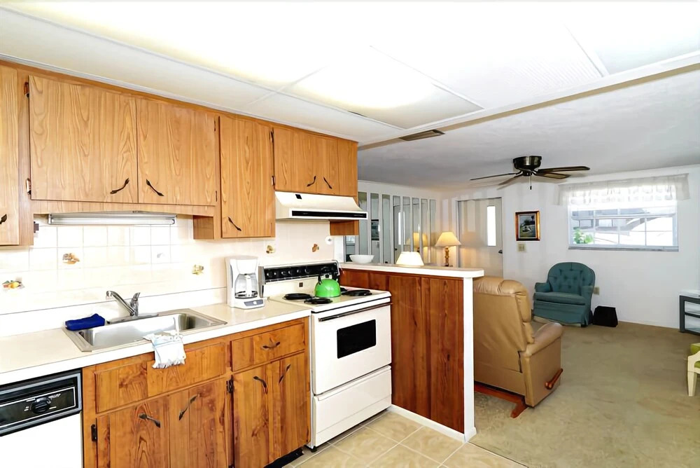 Pier House 3 Bedrooms 2 Bathrooms Home