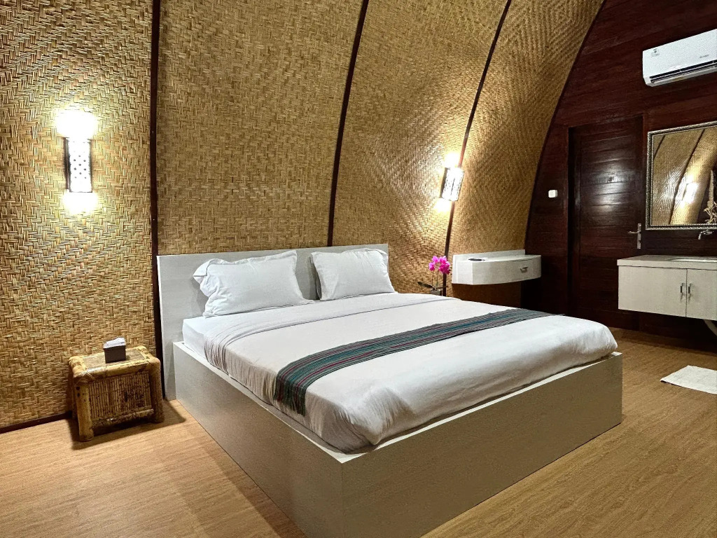 Bayview Beach Resort East Lombok